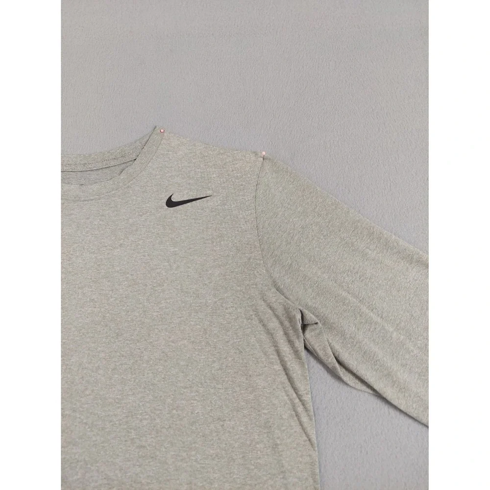 Nike Men Athletic Shirt M Gray Dri Fit 100% Polyester Logo Long Sleeve Crew Neck